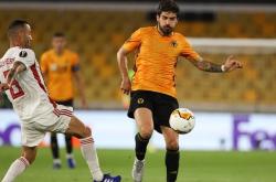 问鼎体育入口 -夏洛特黄蜂迎欧联关键赛，加时末段战术微调，媒体盛赞，临场指挥获称赞的简单介绍