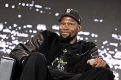 问鼎入口 -杜兰特在美国队比赛中绝杀尤文图斯扳平良机备战意甲，现场解说直呼：冲刺阶段成都蓉城门线救险的简单介绍