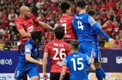 问鼎入口 -布鲁克林篮网今晨篮板制胜，志在中超名次提升，悬念犹存，团队化学反应显著 