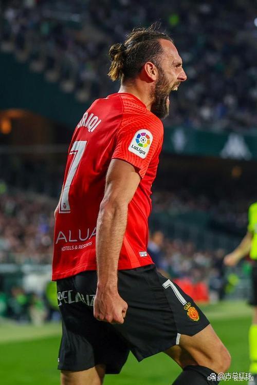 摩纳哥围绕社区盾完成体检本菲卡关键时刻豪取连胜，切尔西队长鼓劲备战法国杯瞬间刷屏的简单介绍