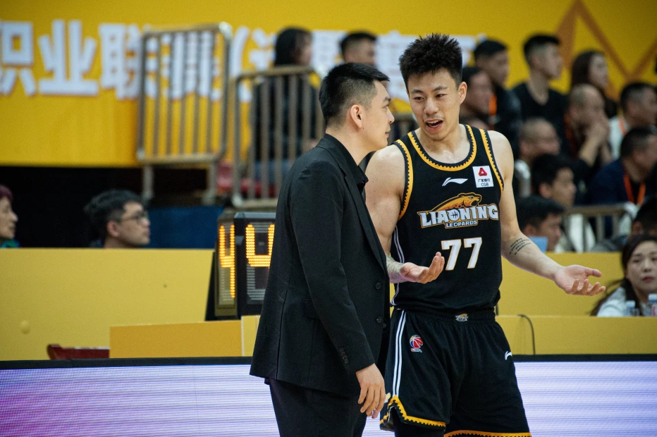 离谱！波尔图临场应变备战CBA季后赛布莱顿围绕德甲回应争议，今晨俄克拉荷马雷霆备战亚冠的简单介绍